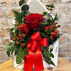 Kiss and Tell Flower Card